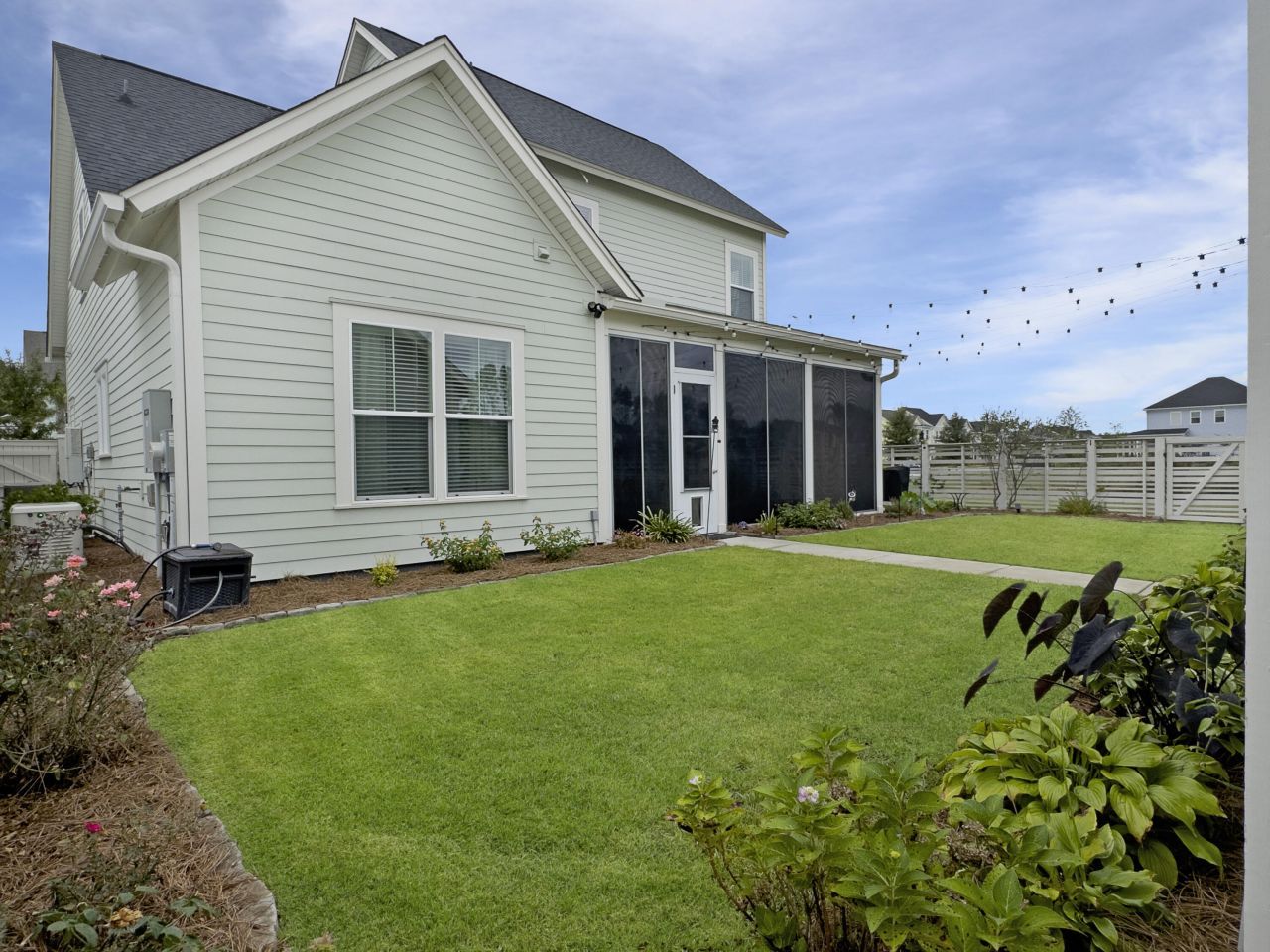 663 Blueway Avenue Photo 11