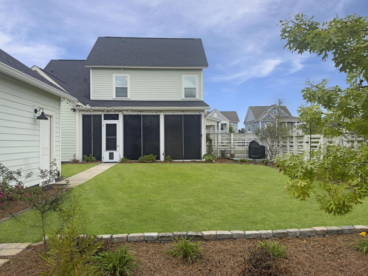 663 Blueway Avenue Photo 14