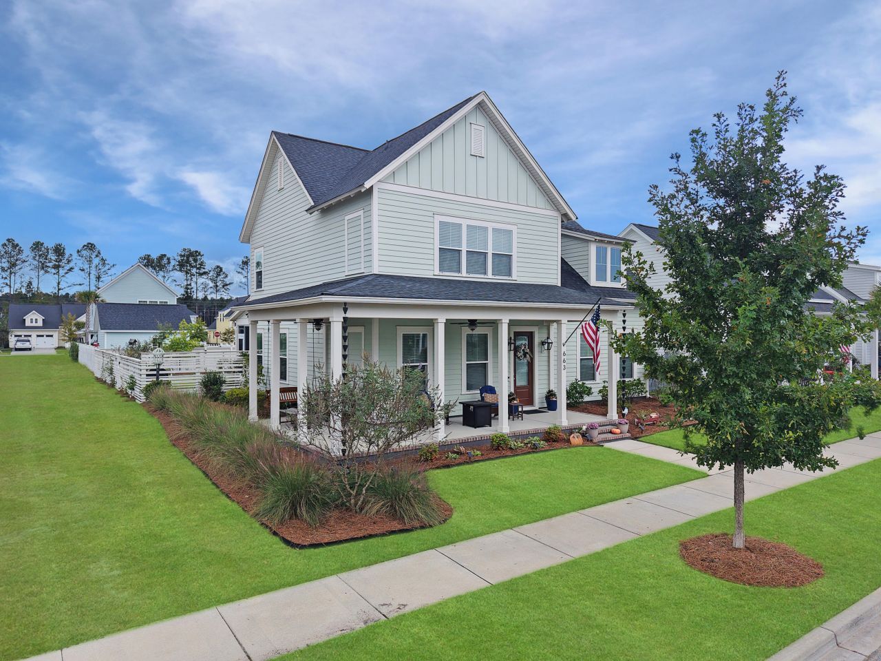 663 Blueway Avenue Photo 2