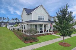 663 Blueway Avenue photo 4