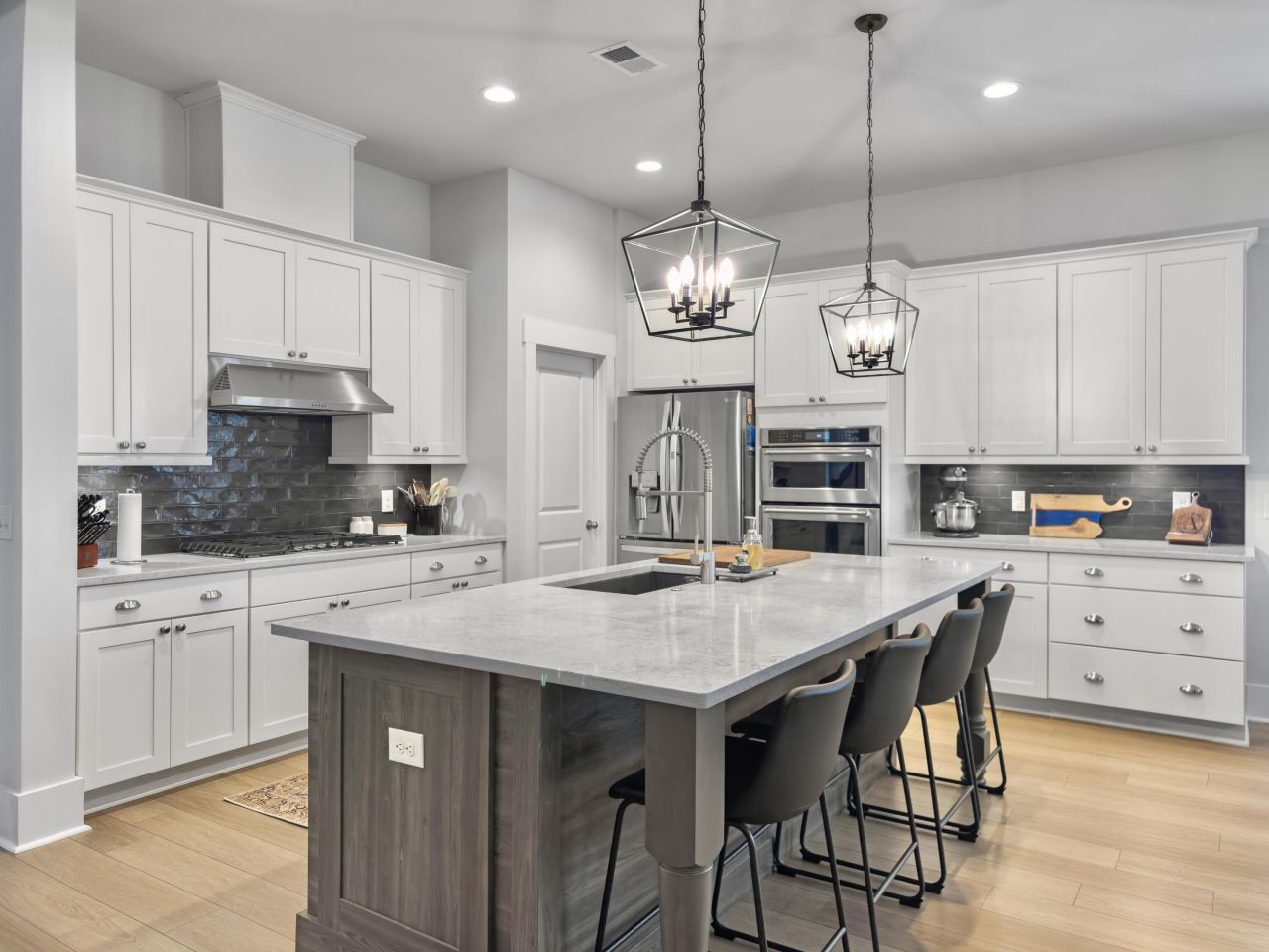 663 Blueway Avenue Photo 29