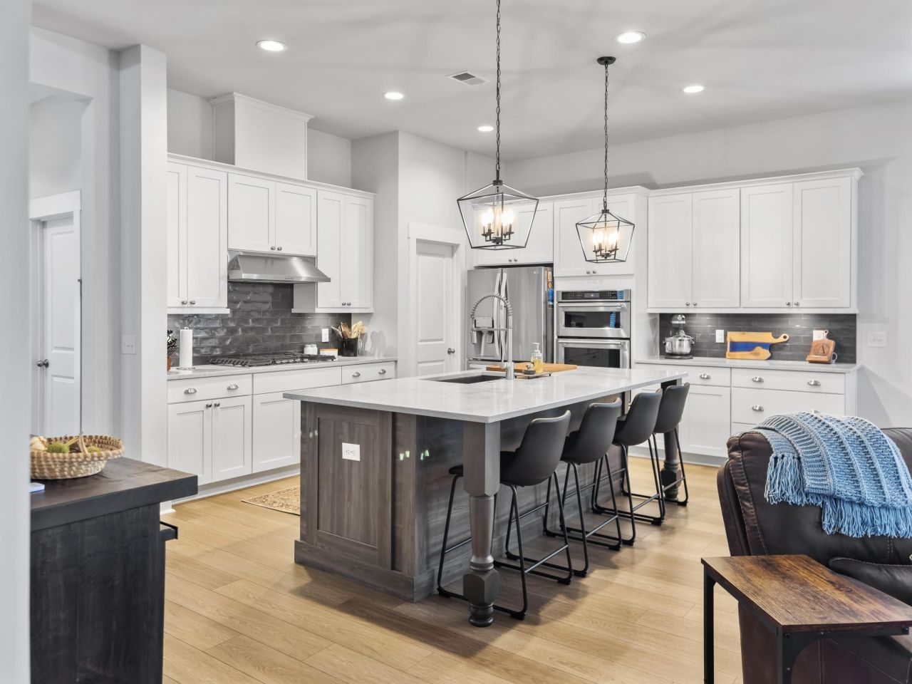 663 Blueway Avenue Photo 32