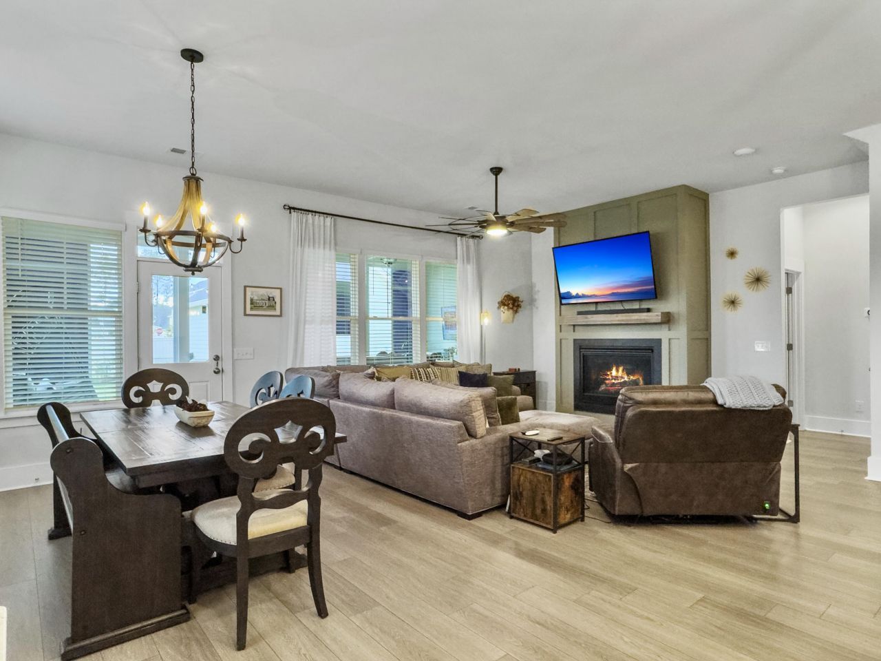 663 Blueway Avenue Photo 34