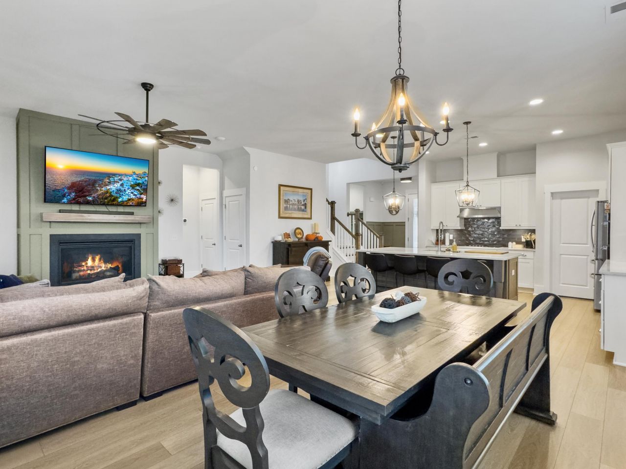 663 Blueway Avenue Photo 37