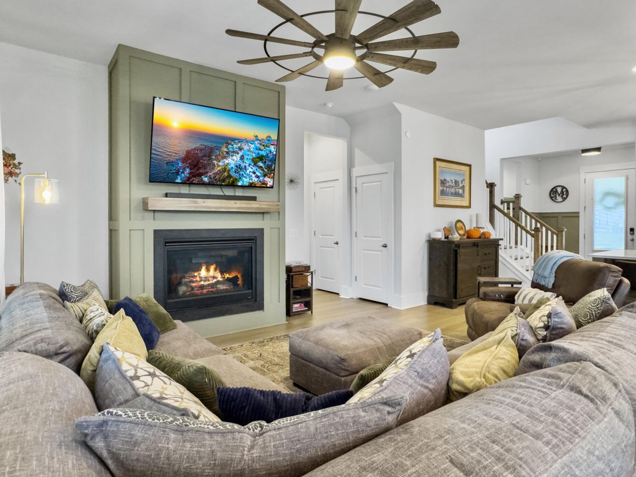 663 Blueway Avenue Photo 38