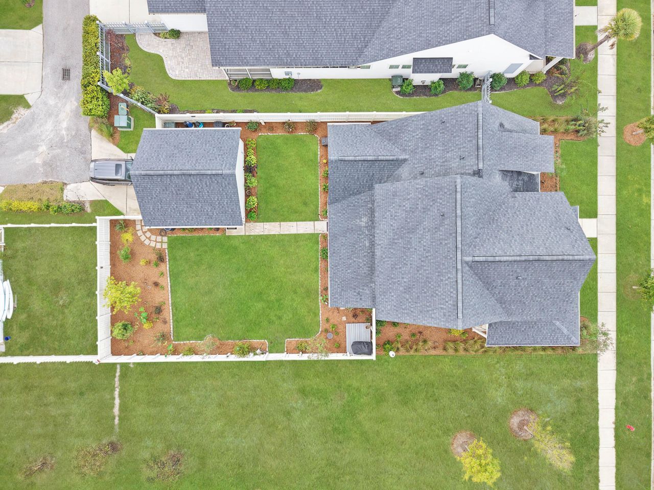 663 Blueway Avenue Photo 5