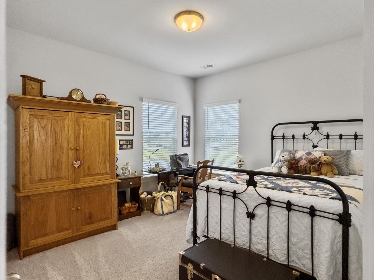 663 Blueway Avenue Photo 53