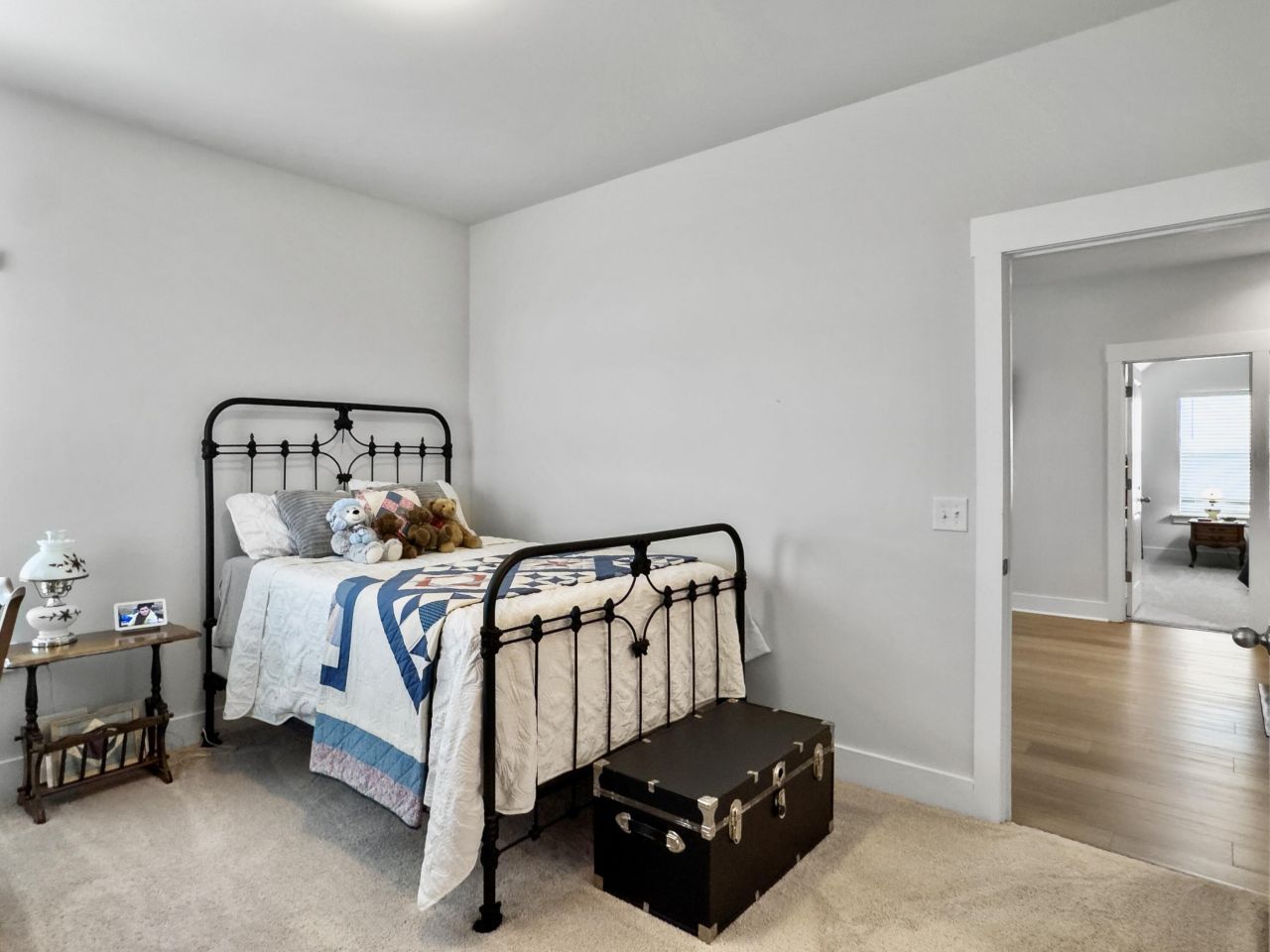 663 Blueway Avenue Photo 54