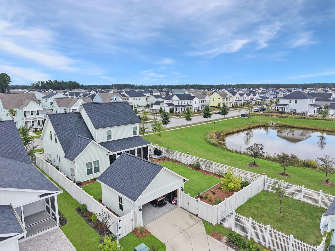 663 Blueway Avenue Photo 6