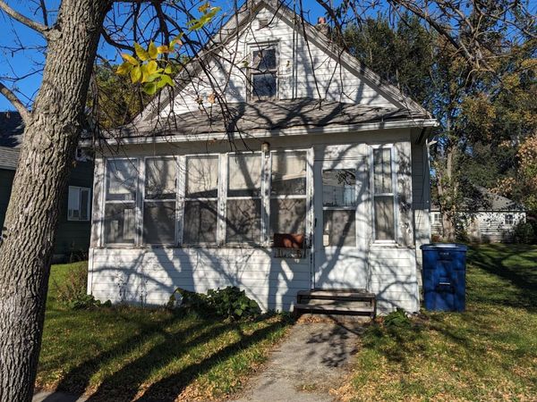 212 2nd Avenue, Enderlin, ND 58027