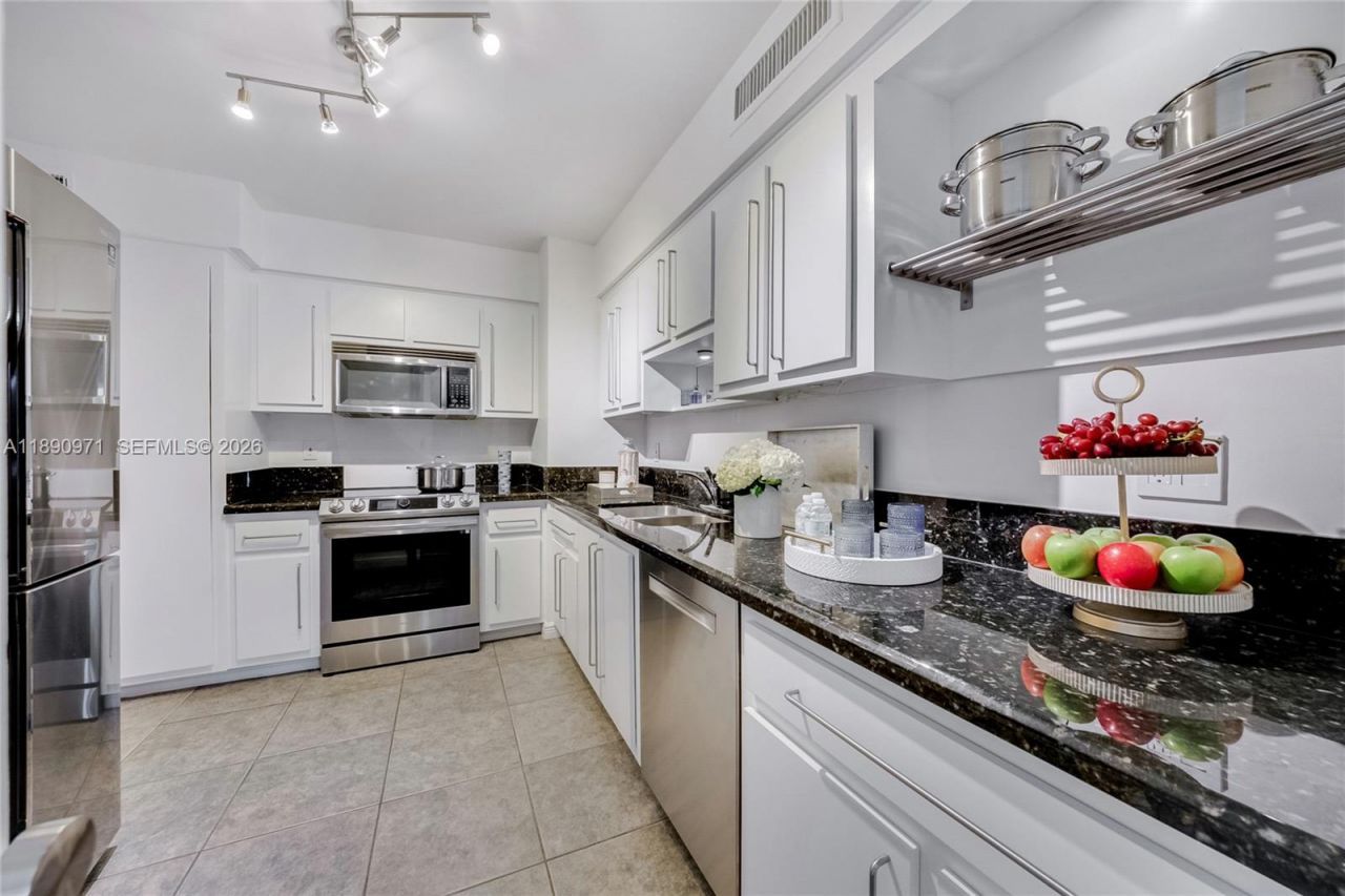 9225 Collins Ave, Unit 501, Surfside, FL 33154 Photo