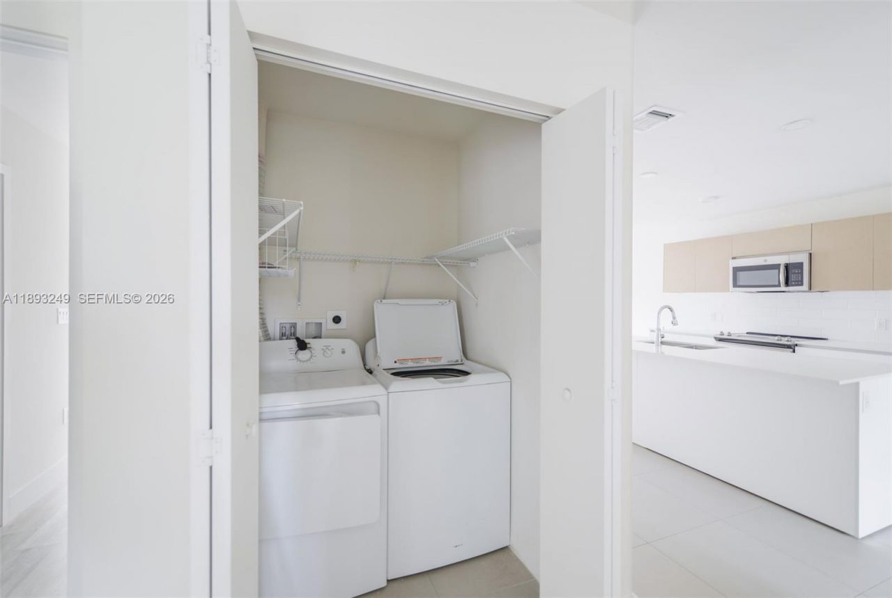 2535 NE 193rd St, Unit 3108, Miami, FL 33180 Photo