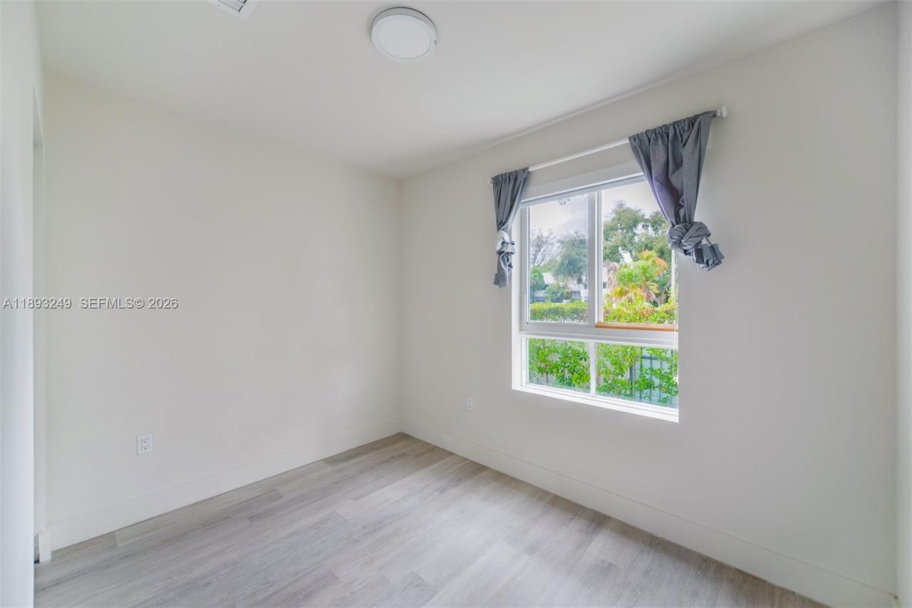 2535 NE 193rd St, Unit 3108, Miami, FL 33180 Photo