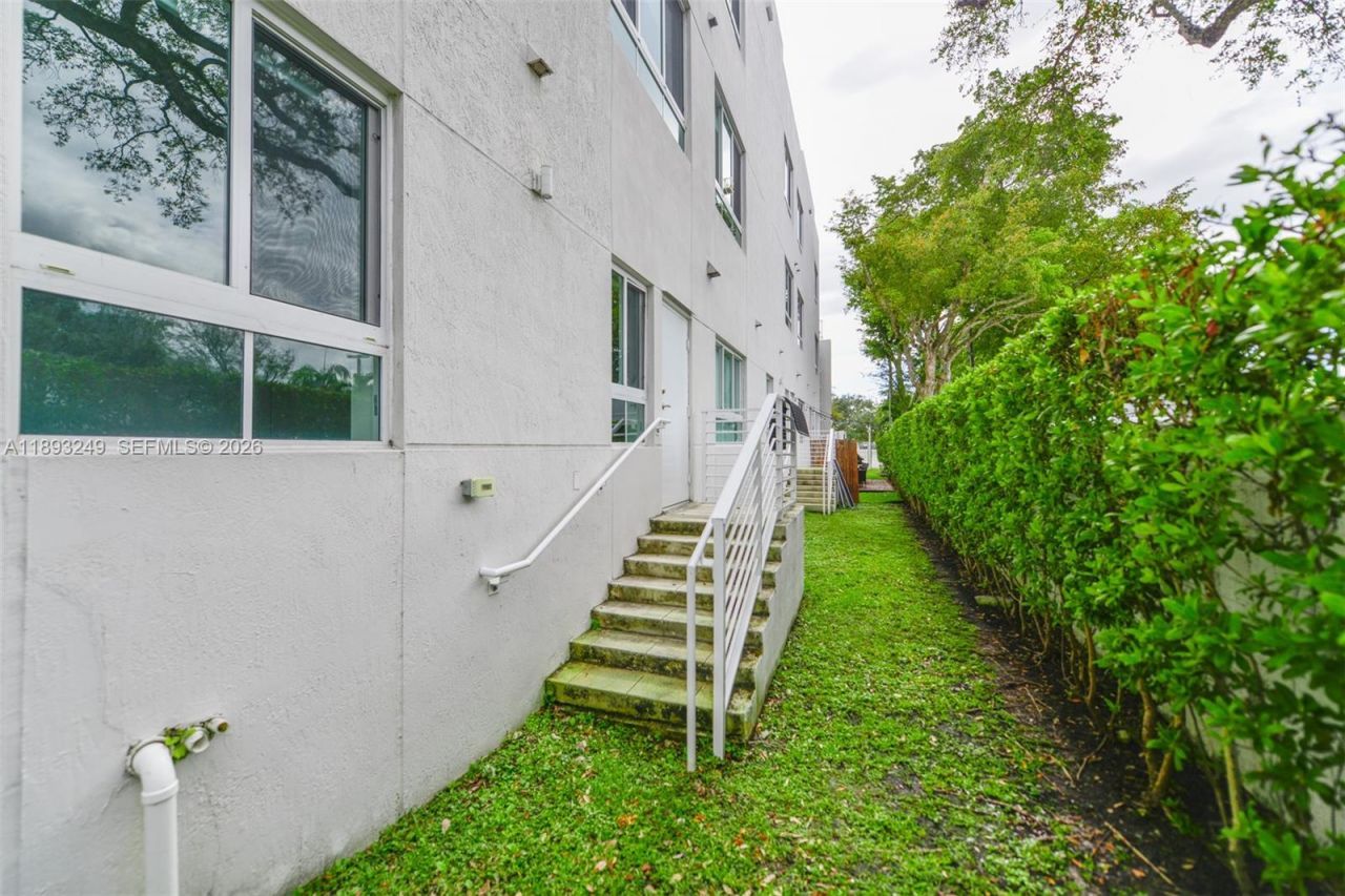 2535 NE 193rd St, Unit 3108, Miami, FL 33180 Photo