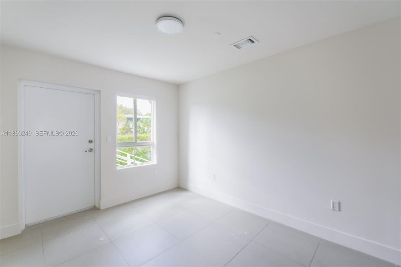 2535 NE 193rd St, Unit 3108, Miami, FL 33180 Photo