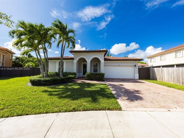2122 NE 39th Ter, Homestead, FL 33033