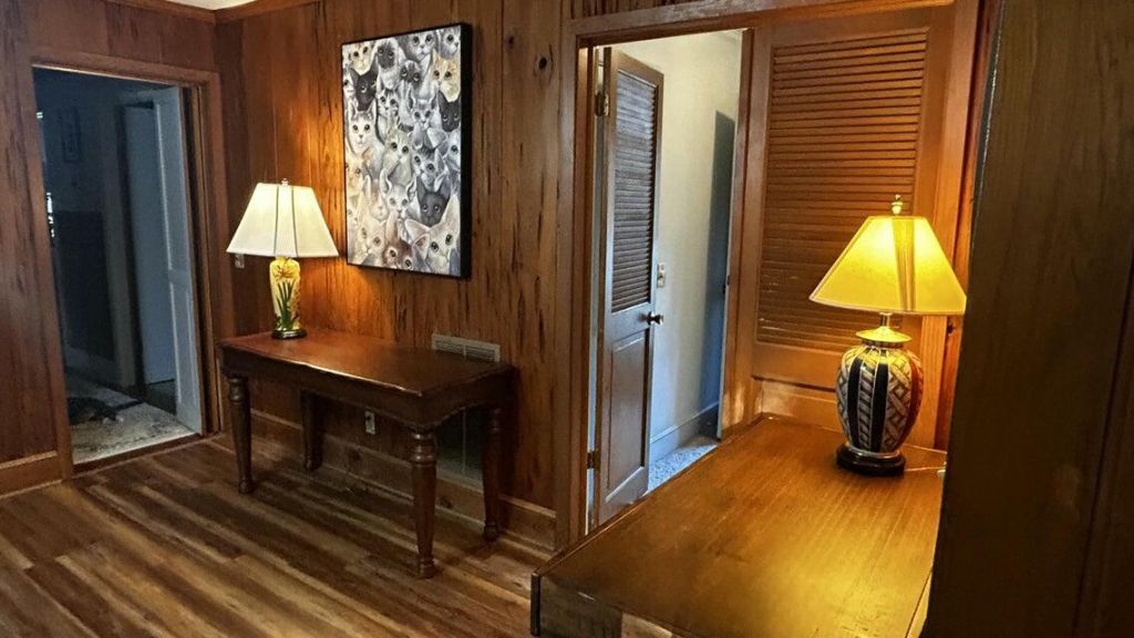 617 Pickwood Drive Photo 10