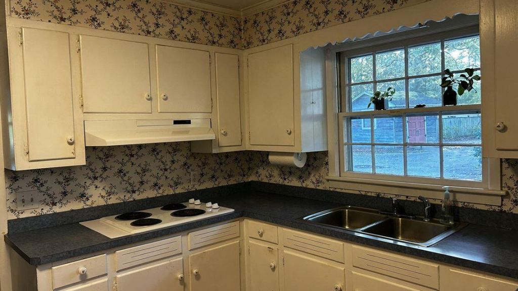 617 Pickwood Drive Photo 14