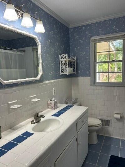 617 Pickwood Drive Photo 24