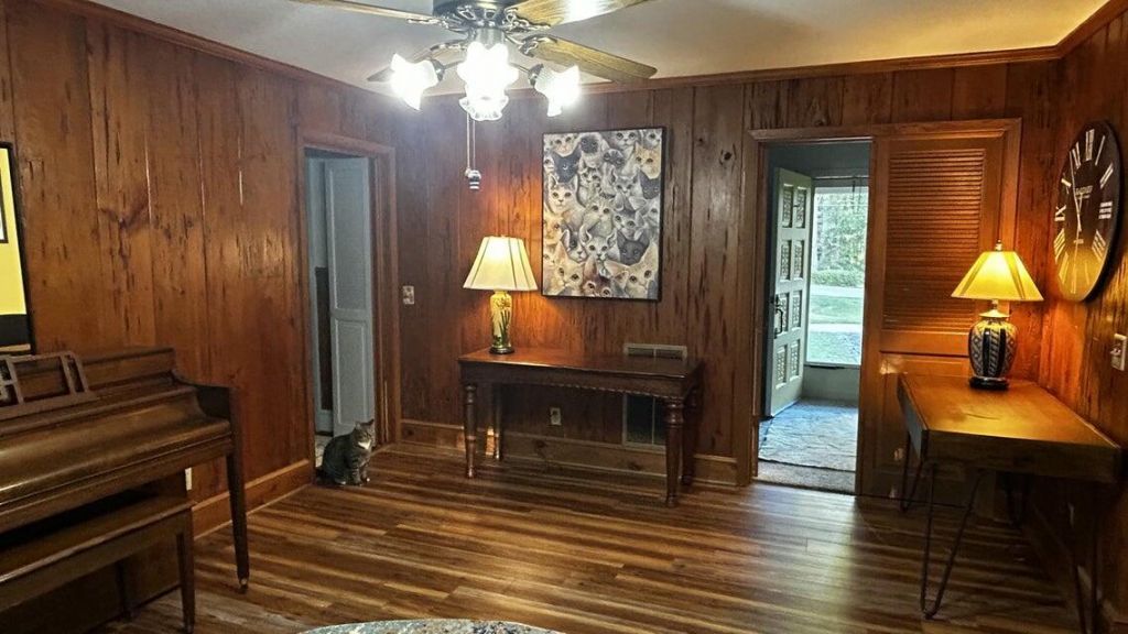 617 Pickwood Drive Photo 9