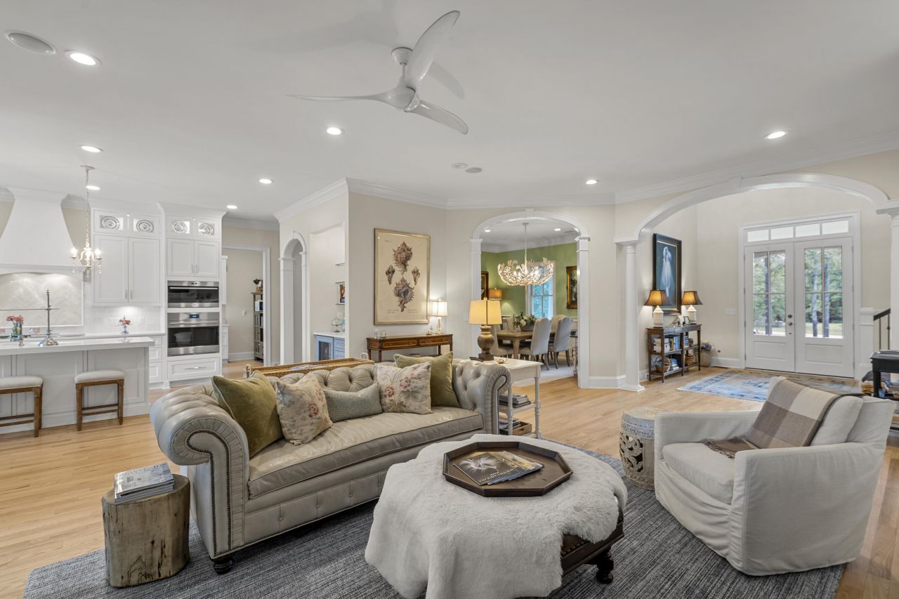 2508 Willington Court Photo 6