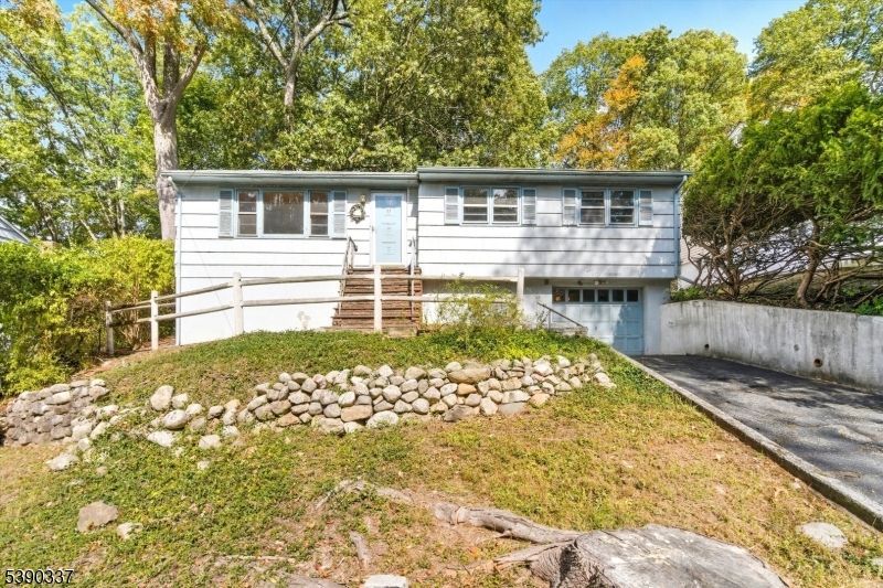 37 Demarest Ave, Oakland, NJ 07436 Main Photo