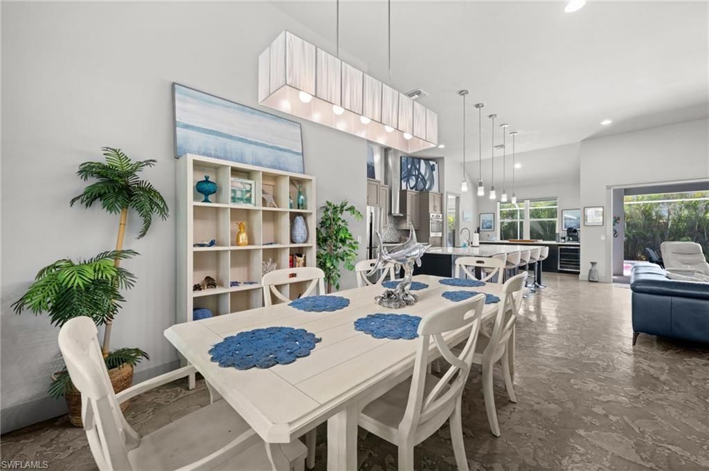 528 SE 14th Ter, Cape Coral, FL 33990 Photo