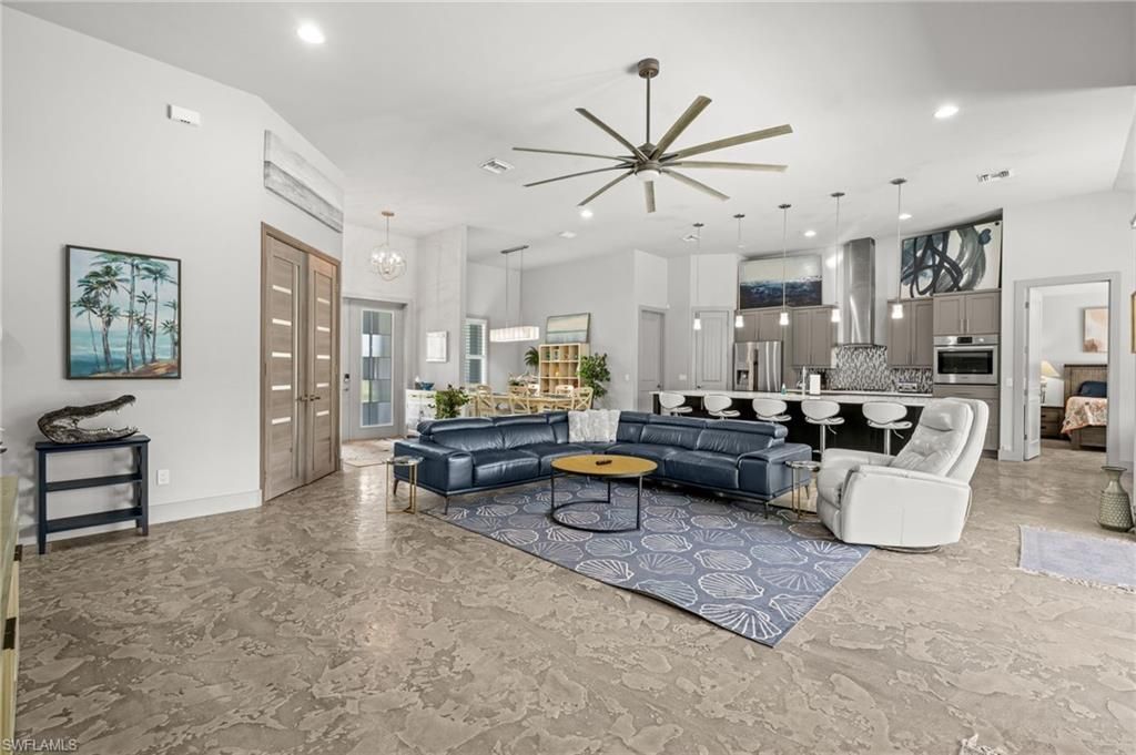 528 SE 14th Ter, Cape Coral, FL 33990 Photo