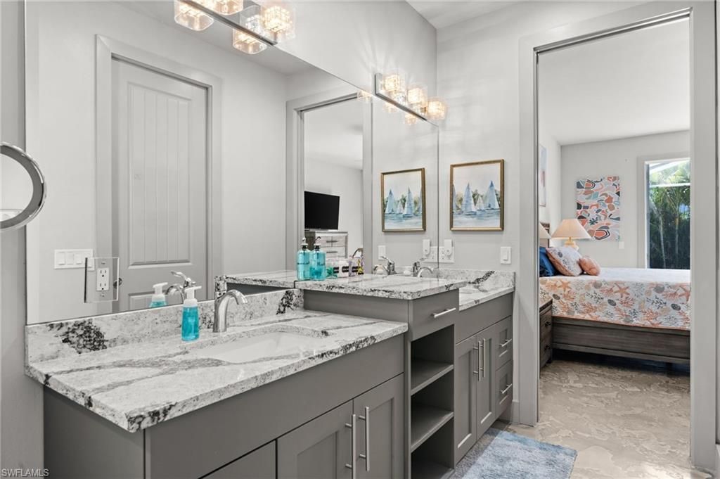 528 SE 14th Ter, Cape Coral, FL 33990 Photo