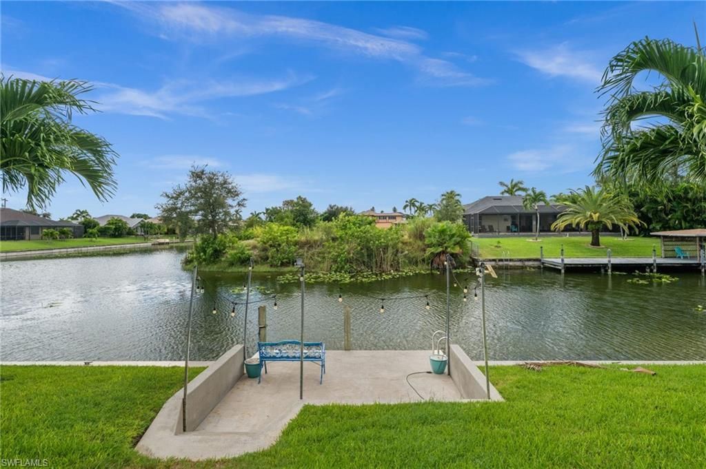 528 SE 14th Ter, Cape Coral, FL 33990 Photo