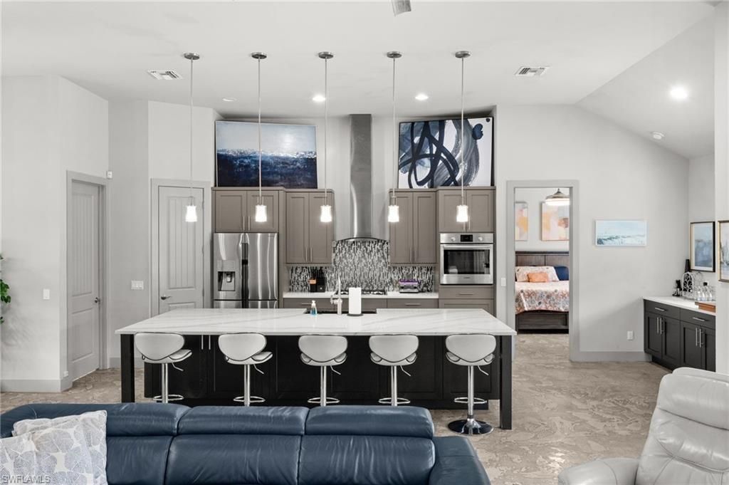 528 SE 14th Ter, Cape Coral, FL 33990 Photo