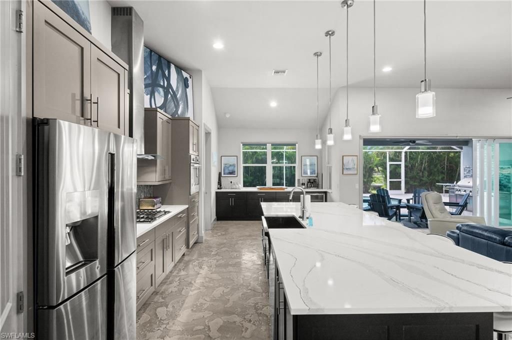 528 SE 14th Ter, Cape Coral, FL 33990 Photo