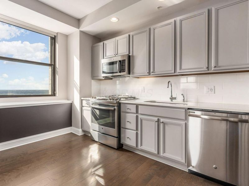 50 W Broad Street, Unit 3003, Columbus, OH 43215 Photo 10