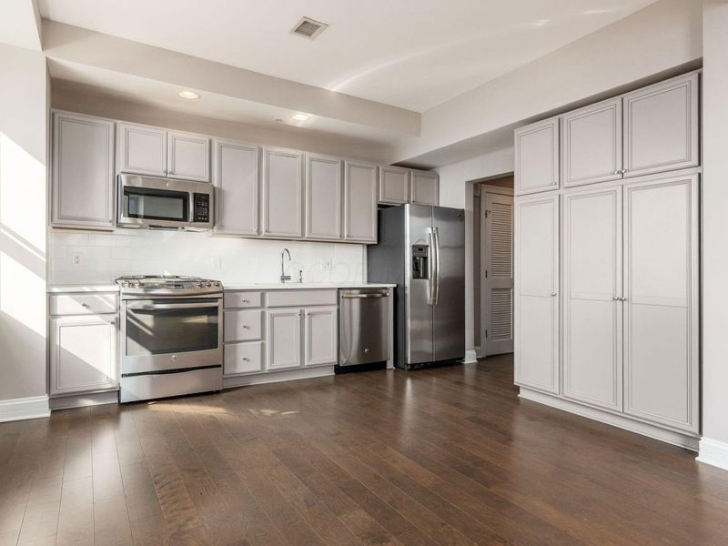 50 W Broad Street, Unit 3003, Columbus, OH 43215 Photo 7