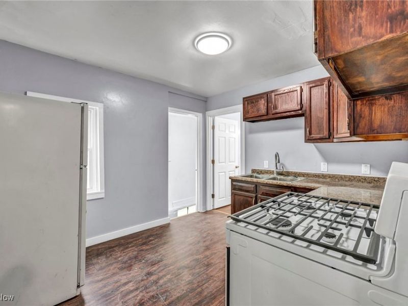 1311 W Erie, Lorain, OH 44052 Photo 10