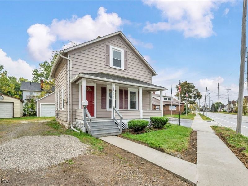 1311 W Erie, Lorain, OH 44052 Photo 2