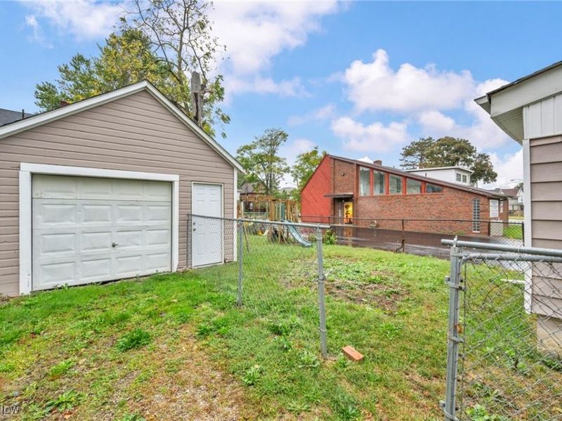 1311 W Erie, Lorain, OH 44052 Photo 7