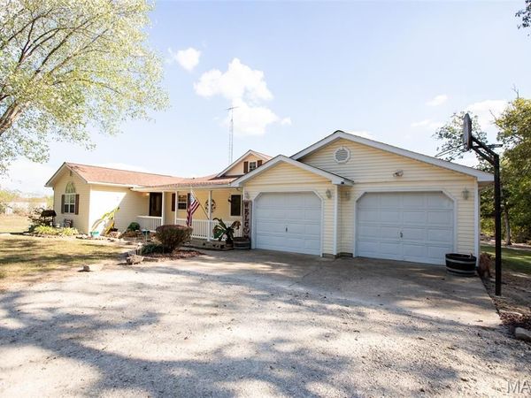 3848 E Lindburg Road, Cuba, MO 65453