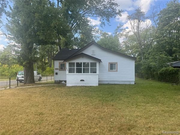 18103 Kentfield Street, Detroit, MI 48219