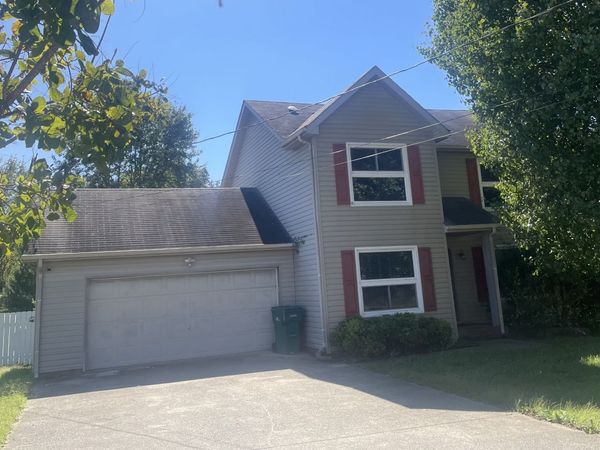 735 Cloud Dr, Clarksville, TN 37043