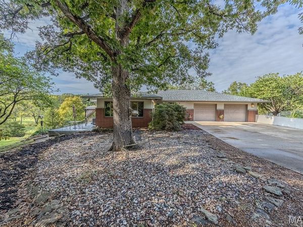 23643 Red Hawk Drive, Lebanon, MO 65536