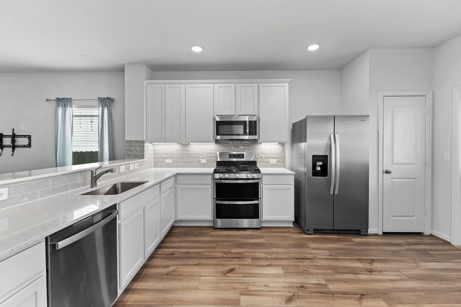216 Blue Hibiscus Dr, Liberty Hill, TX 78642 Main Photo