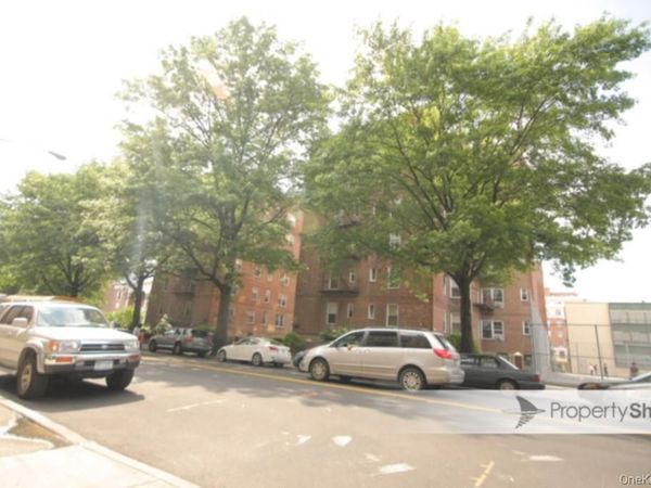 144-54 Sanford Avenue, Unit 38, Flushing, NY 11355