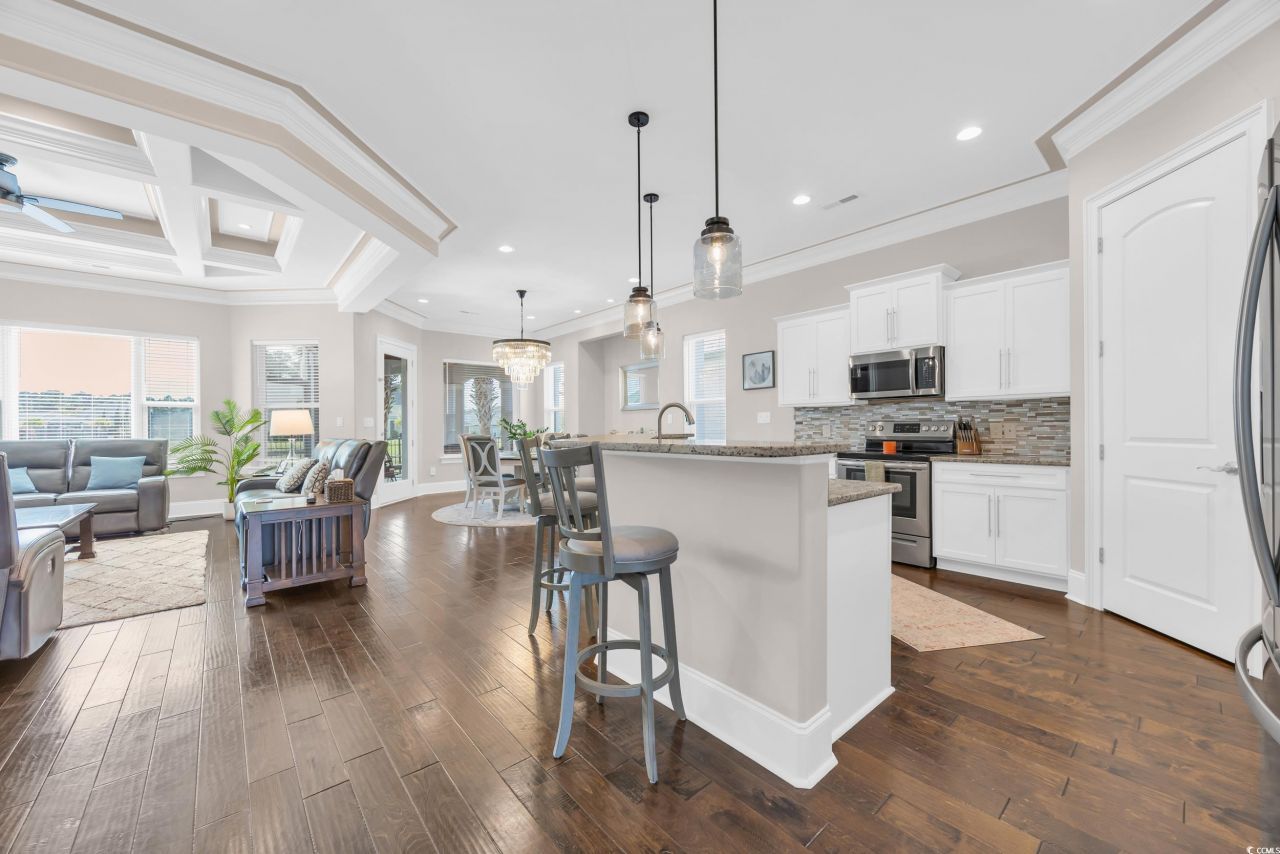 937 Bluffview Dr. Photo 15