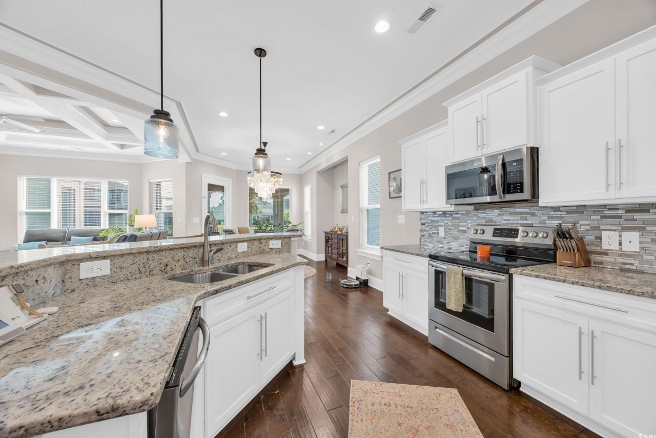 937 Bluffview Dr. Photo 17