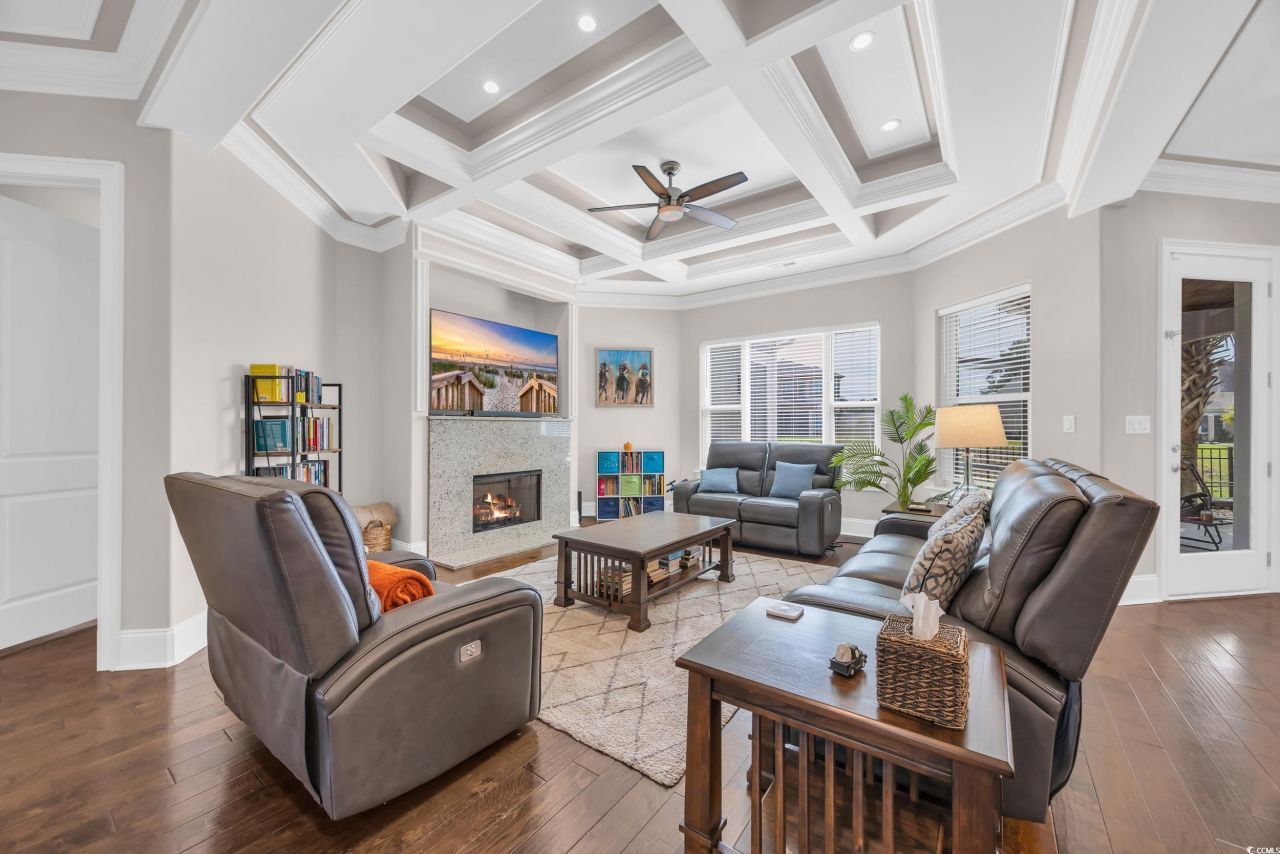 937 Bluffview Dr. Photo 18