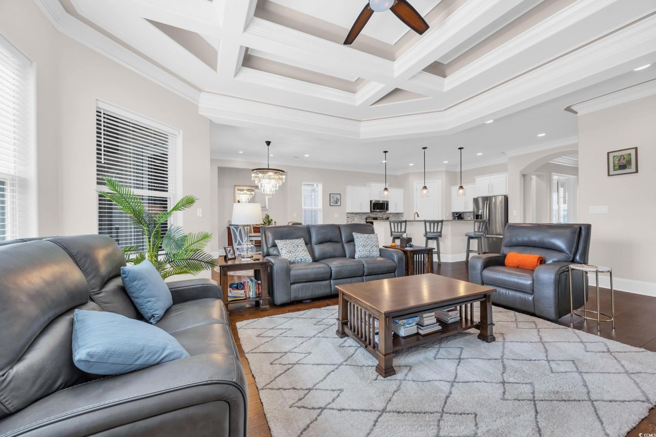 937 Bluffview Dr. Photo 20