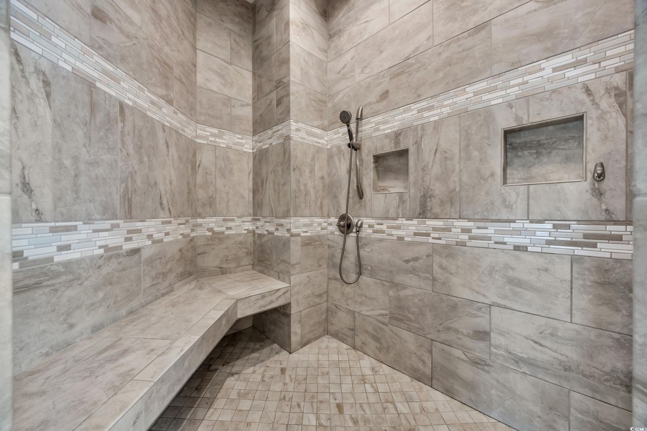 937 Bluffview Dr. Photo 23