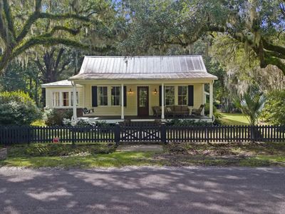 1095 Hughes Road, Johns Island, SC 29455