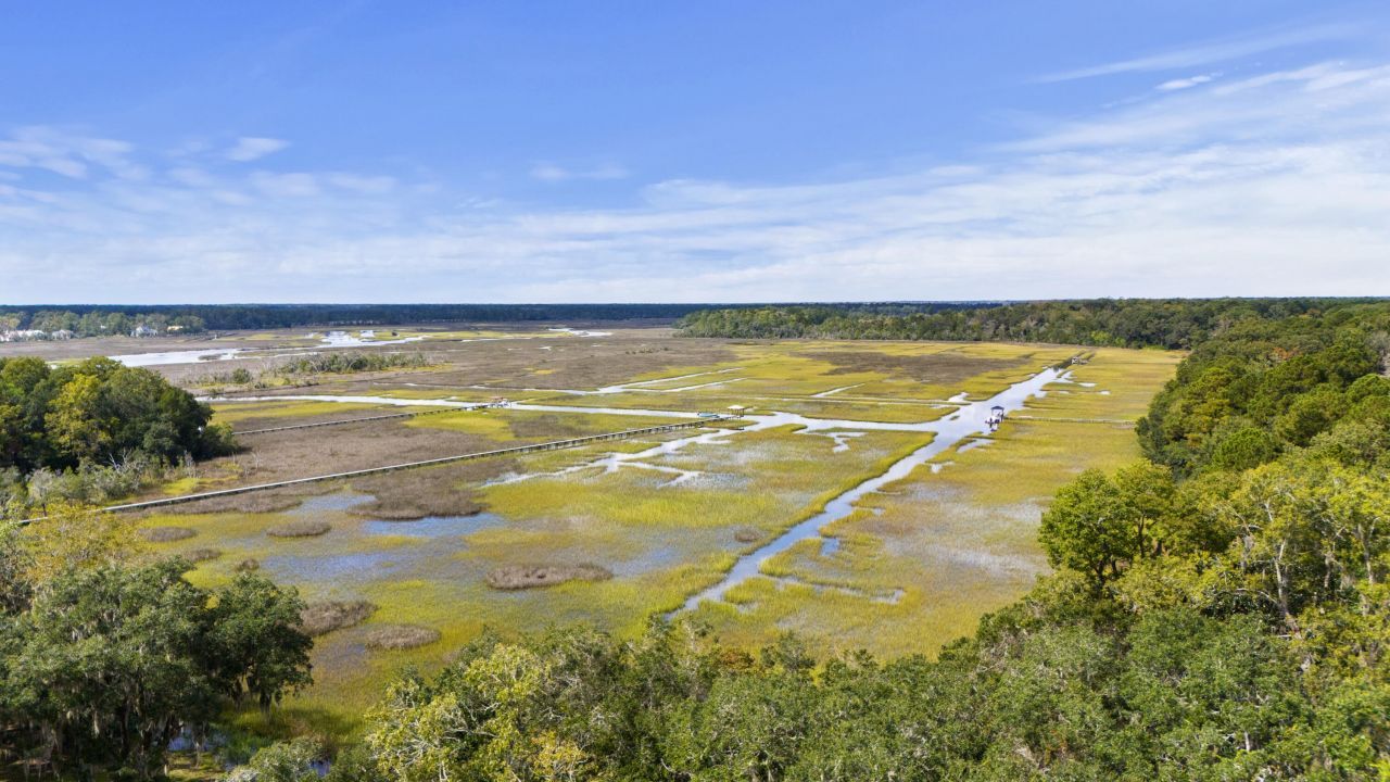 1095 Hughes Road Photo 36